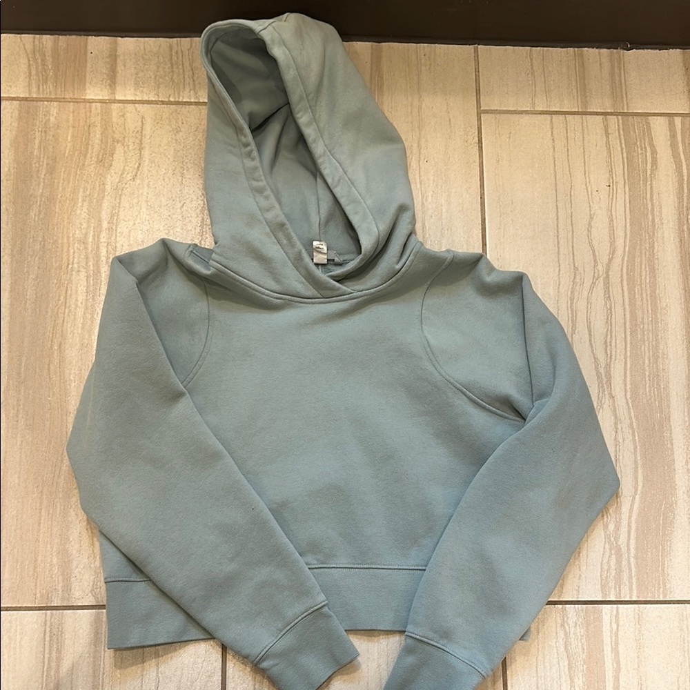 Lululemon sweatshirt